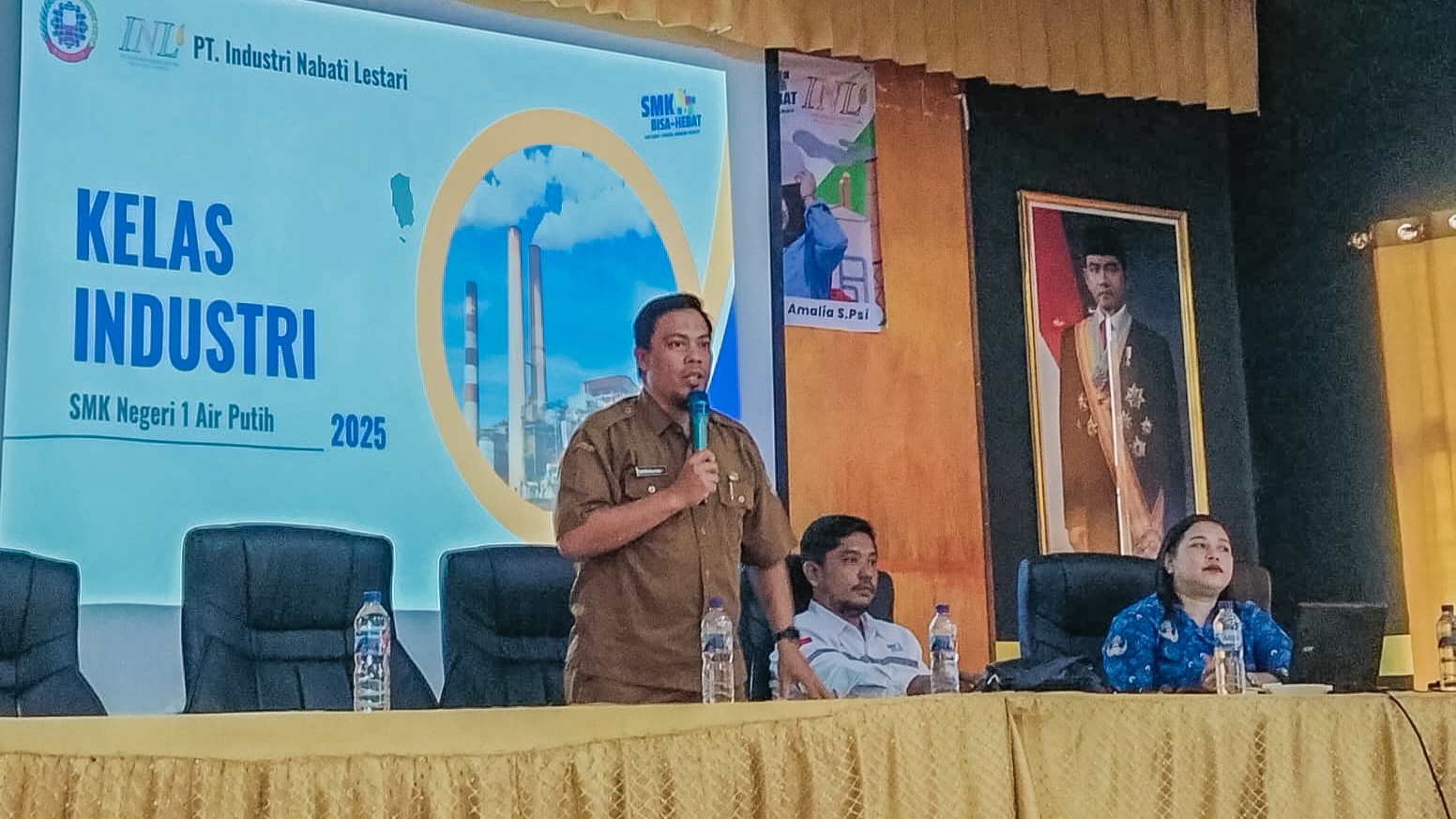 Sosialisasi Kelas Industri Teknik Kimia Industri: Mempersiapkan Siswa Menuju Dunia Kerja