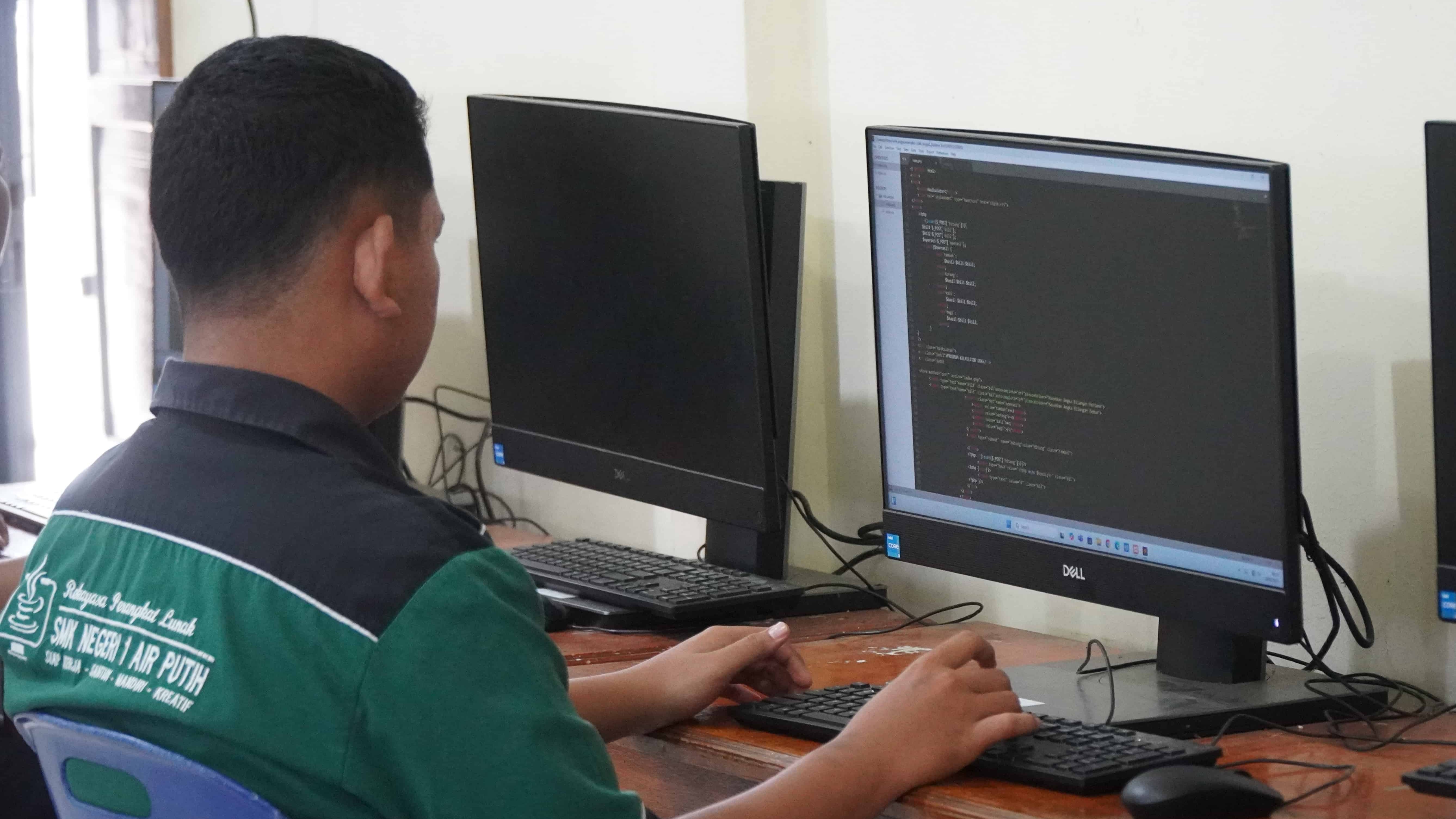 SMK Negeri 1 Air Putih Gelar Uji Kompetensi Keahlian RPL Bersama Eramaju Digital Indonesia
